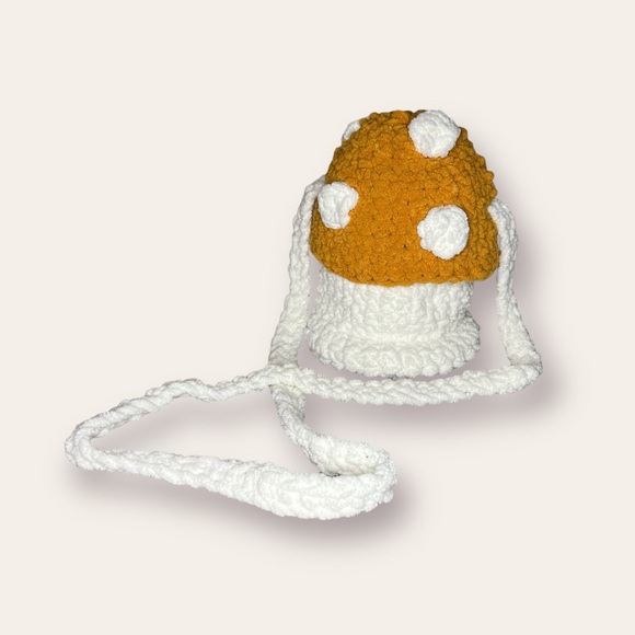 Plushy Mushroom Crossbody Bag 🍄 - Picture 1 of 2